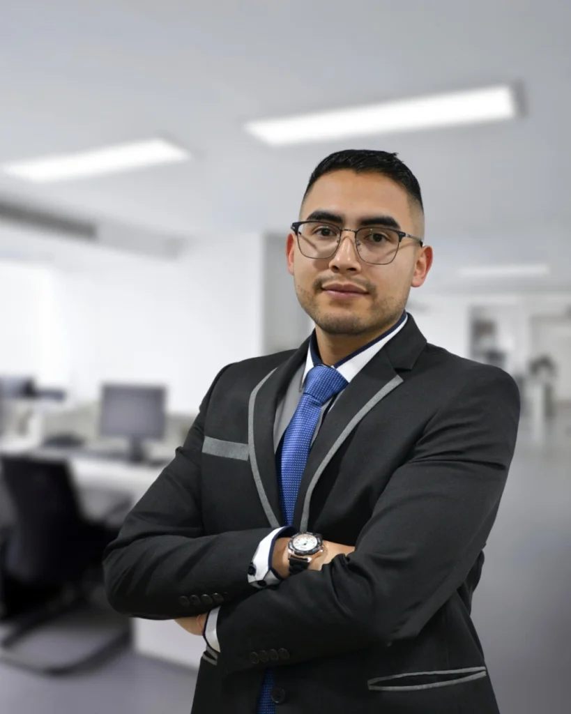 FABIÁN ORLANDO CATÓLICO SUÁREZ coordinador.tecnologia@carrazos.com.co Contacto: 3165210052
